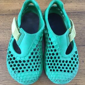 Size 28 Vivobarefoot Ultra kids shoes.